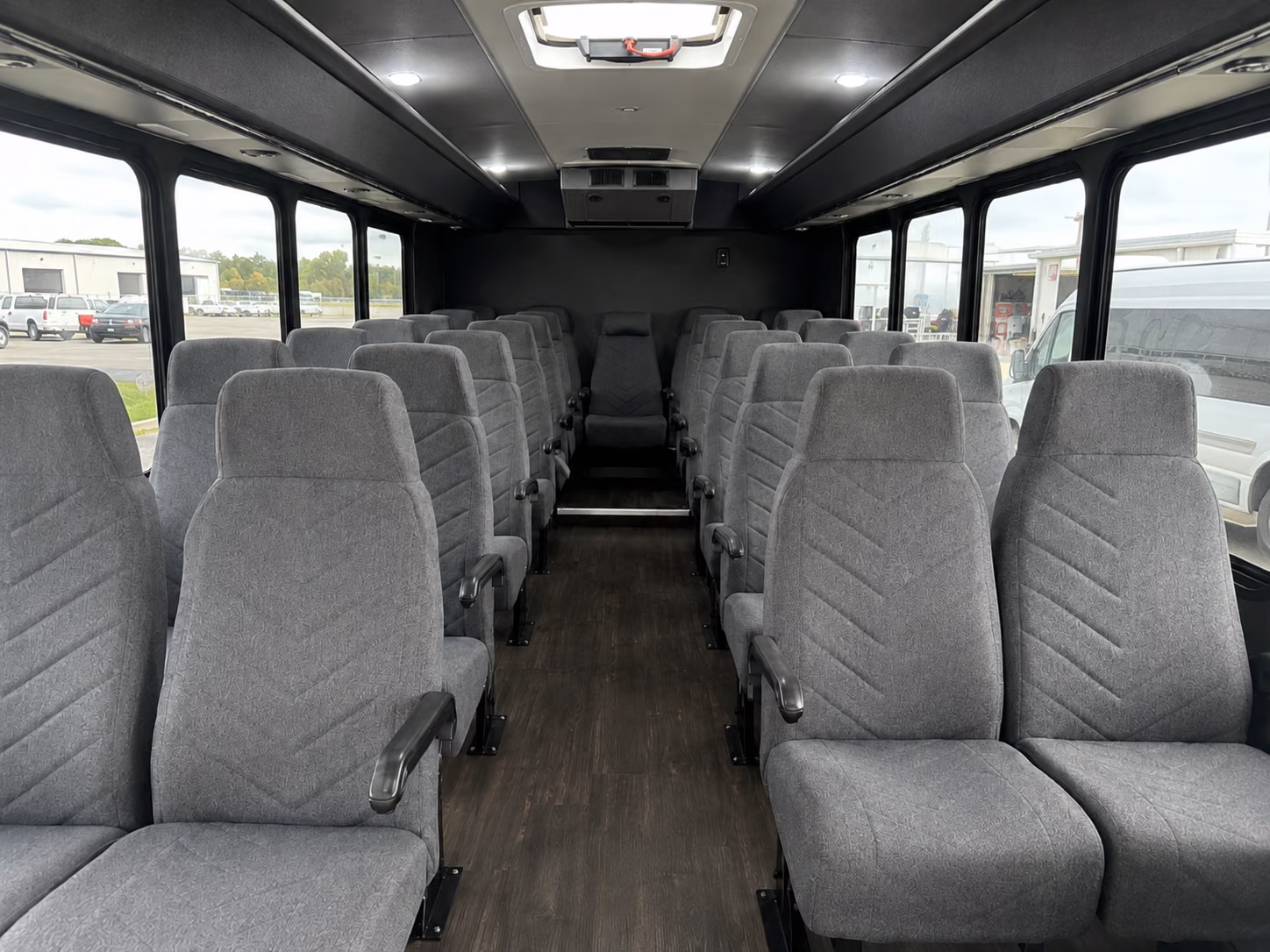 minibus and sprinter van rentals for small corporate groups in woodbury