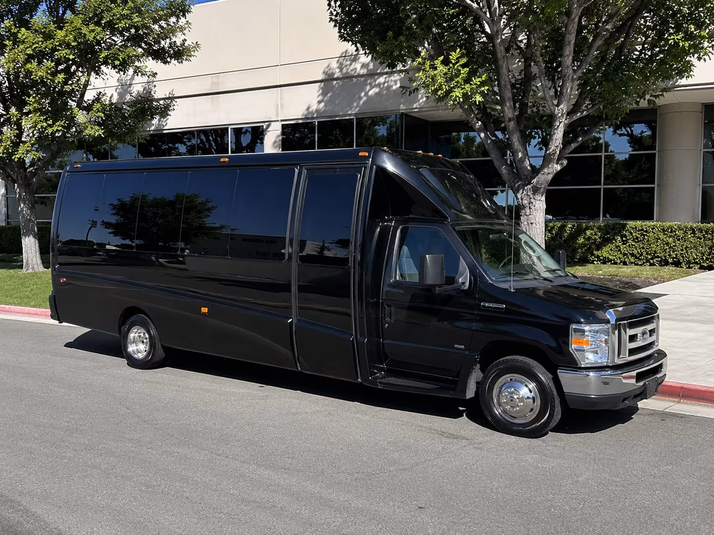 senior and accessibility focused church bus rentals in woodbury