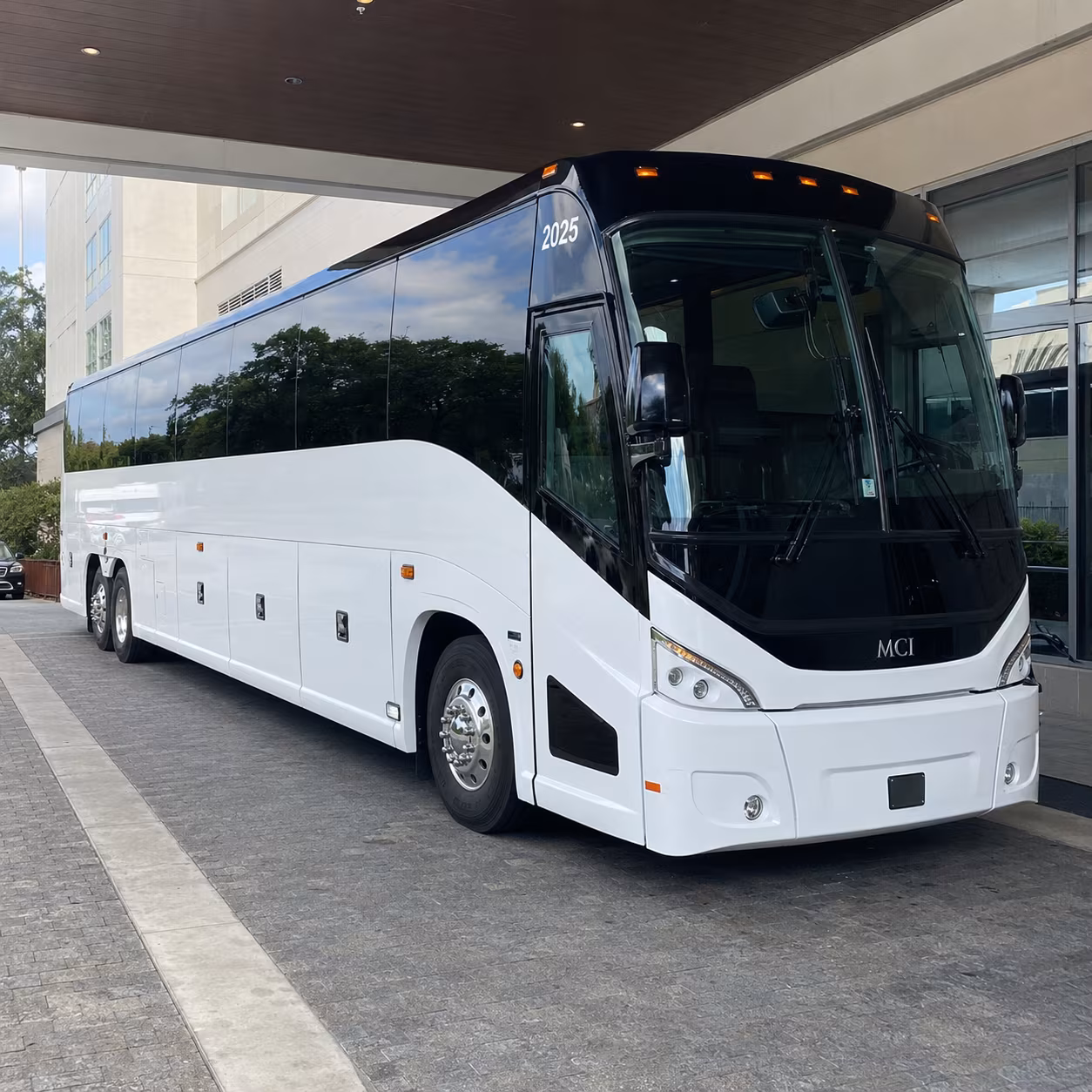 woodbury 54 passenger charter bus